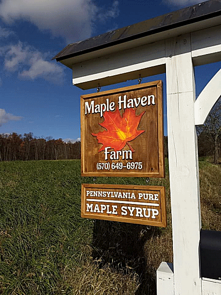 Maple Haven Farm sign